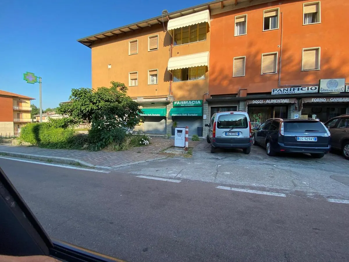 Une Tres Belle Maison Tole Bologna Itali Apartment Italy